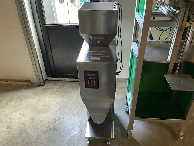 Vevor poedervulmachine en cia bg kiss doseerunit (2x) - afbeelding 14 van  18