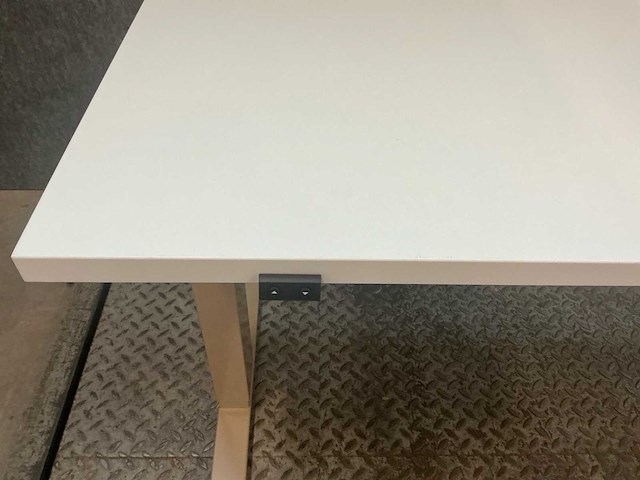 Veyhl elektrische bureau (5x) - afbeelding 6 van  8