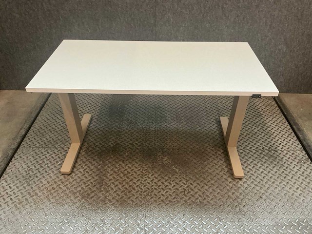 Veyhl elektrische bureau (8x) - afbeelding 2 van  9