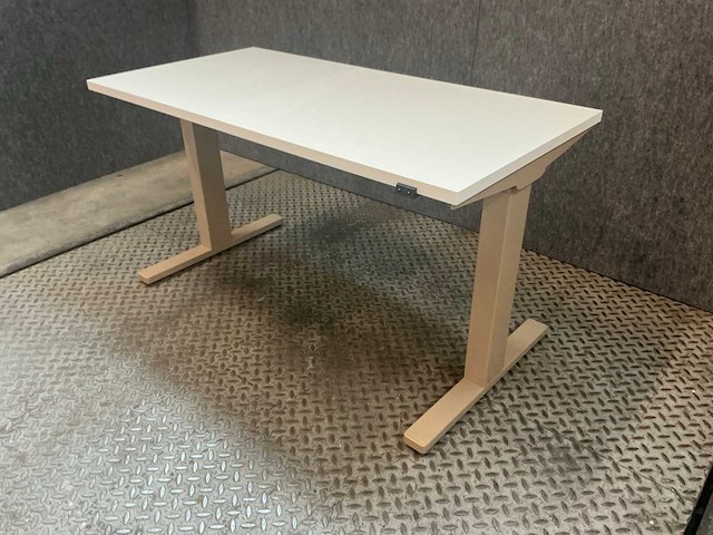 Veyhl elektrische bureau (8x) - afbeelding 4 van  9