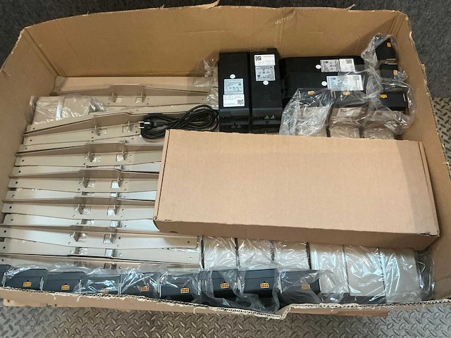 Veyhl elektrische bureau (8x) - afbeelding 7 van  9