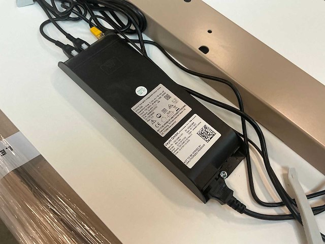 Veyhl elektrische bureau - afbeelding 7 van  8