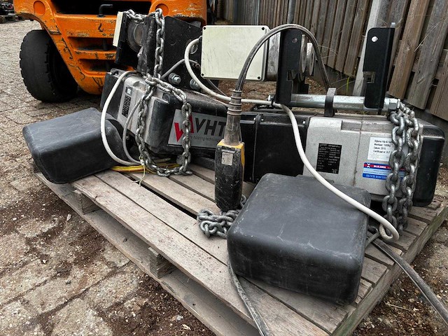 Vht - 1500kg - electric chain hoist - 2014 - afbeelding 1 van  8