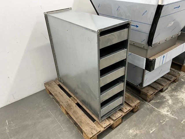 Vianen - afzuiginstallatie - afbeelding 5 van  12