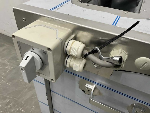 Vianen - afzuigmotor - afbeelding 3 van  10