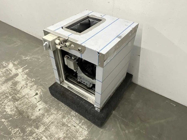 Vianen - afzuigmotor - afbeelding 4 van  10