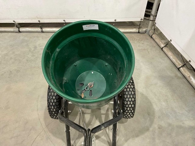 Viano - strooiwagen - afbeelding 5 van  7