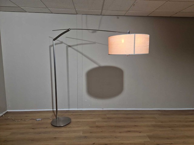Vibia - balance - jordi vilardell - vloerlamp - floor lamp - afbeelding 1 van  2