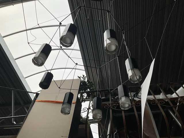 Vibia wireflow kroonluchter zwart - afbeelding 2 van  5