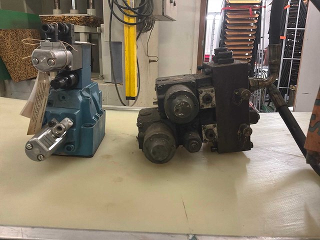 Vickers / rexroth porportioneel ventiel iso 4401 hydro unit (2x) - afbeelding 6 van  8
