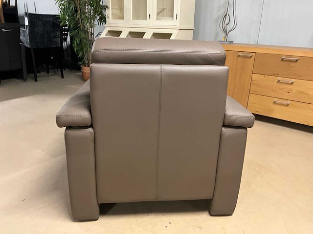 Vicky lederen fauteuil - afbeelding 5 van  14