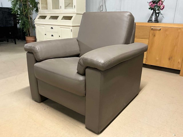 Vicky lederen fauteuil - afbeelding 8 van  14