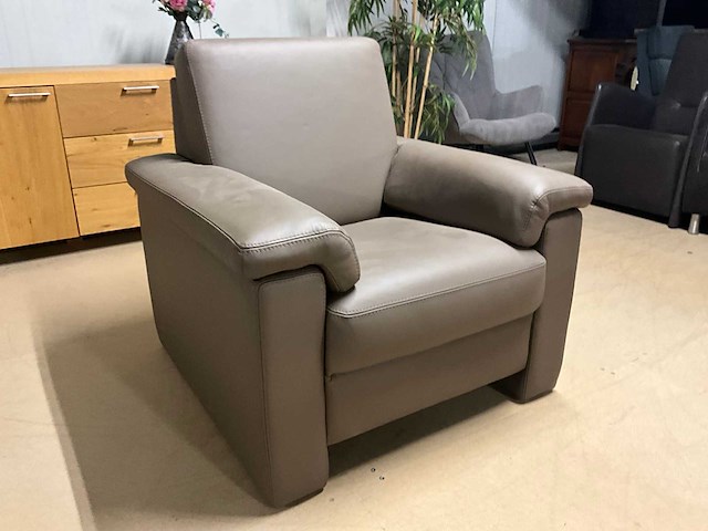 Vicky lederen fauteuil - afbeelding 13 van  14