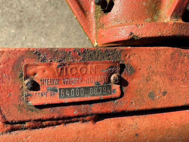 Vicon 4-wiel sterhark / hooihark met aftakasaandrijving en driepuntsophanging - afbeelding 2 van  12