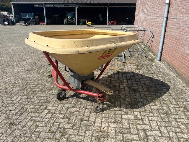 Vicon ps 401 pendelstrooier – 400 liter – mechanisch bediend - afbeelding 5 van  5
