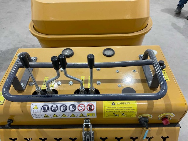 Vicsec - 2025 - vc1200 - gronddumper - afbeelding 13 van  26