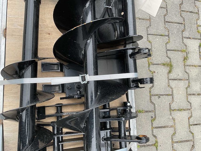 Vicsec qty8 graafbakken set voorladers en accessoires - afbeelding 3 van  10