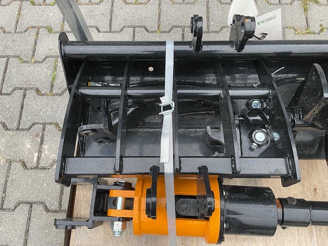 Vicsec qty8 graafbakken set voorladers en accessoires - afbeelding 4 van  10