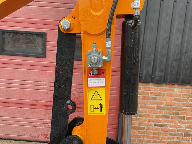 Vicsec vc20k by kubota minigraafmachine - afbeelding 10 van  13
