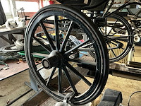 Victoria paarden koets - afbeelding 15 van  16