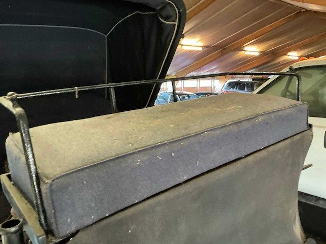Victoria paarden koets - afbeelding 6 van  16