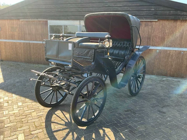 Victoria rijtuig - afbeelding 1 van  16