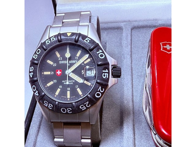 Victorinox automatisch herenhorloge - swiss army s.a.w. model - afbeelding 2 van  9