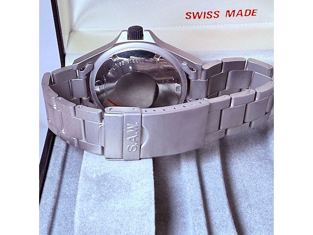 Victorinox automatisch herenhorloge - swiss army s.a.w. model - afbeelding 8 van  9