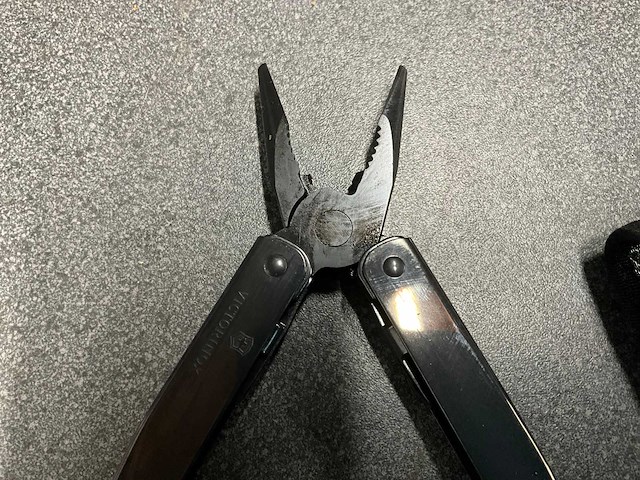 Victorinox bs black oxide leger multitool - afbeelding 4 van  6