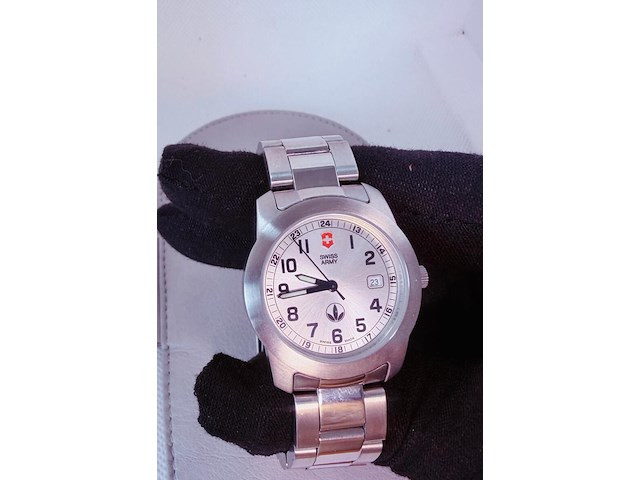 Victorinox special edition swiss army horloge - red cross shield - afbeelding 1 van  7