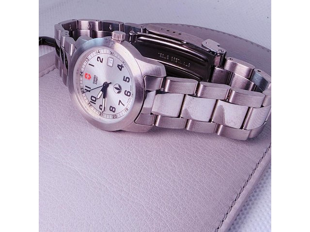 Victorinox special edition swiss army horloge - red cross shield - afbeelding 4 van  7