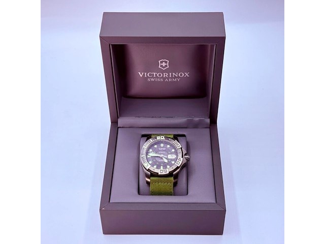 Victorinox swiss army 500m automatisch duikhorloge - afbeelding 6 van  12