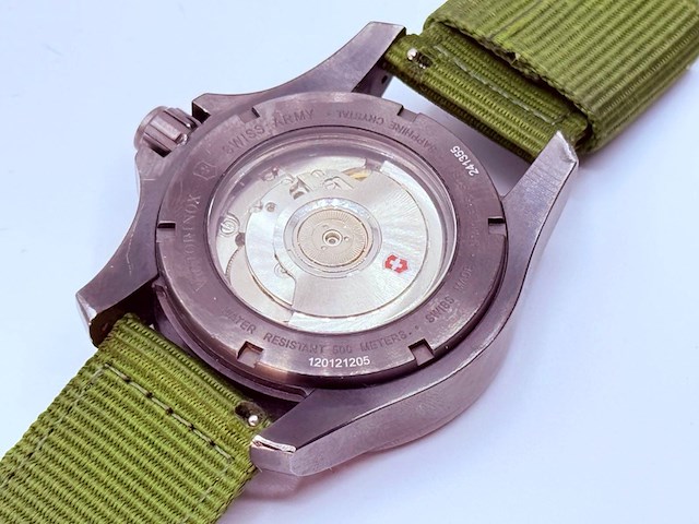 Victorinox swiss army 500m automatisch duikhorloge - afbeelding 12 van  12