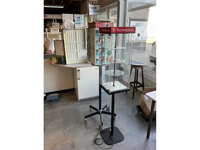 Victorinox winkeldisplay (2x) - afbeelding 2 van  4