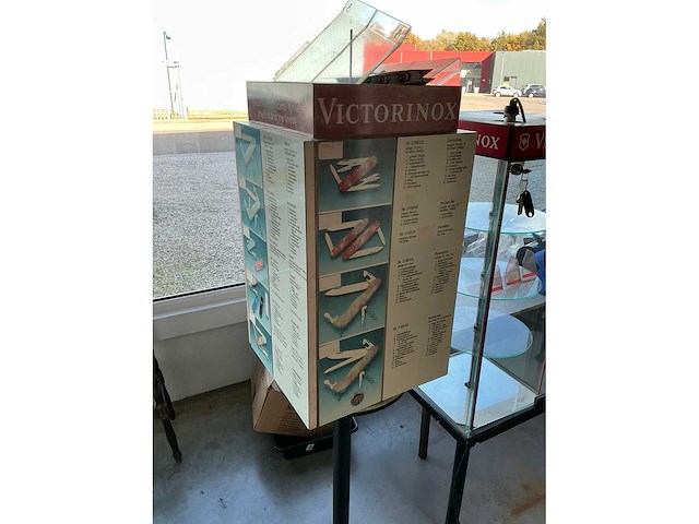 Victorinox winkeldisplay (2x) - afbeelding 4 van  4