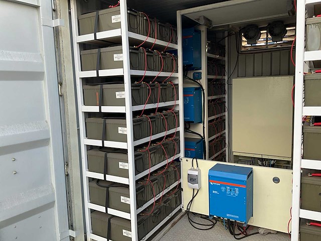 Victron-energie 10 ft batterij-container - afbeelding 2 van  22