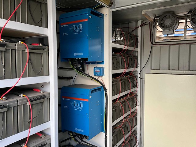 Victron-energie 10 ft batterij-container - afbeelding 8 van  22