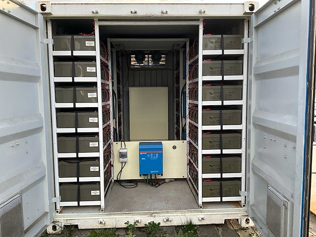 Victron-energie 10 ft batterij-container - afbeelding 22 van  22