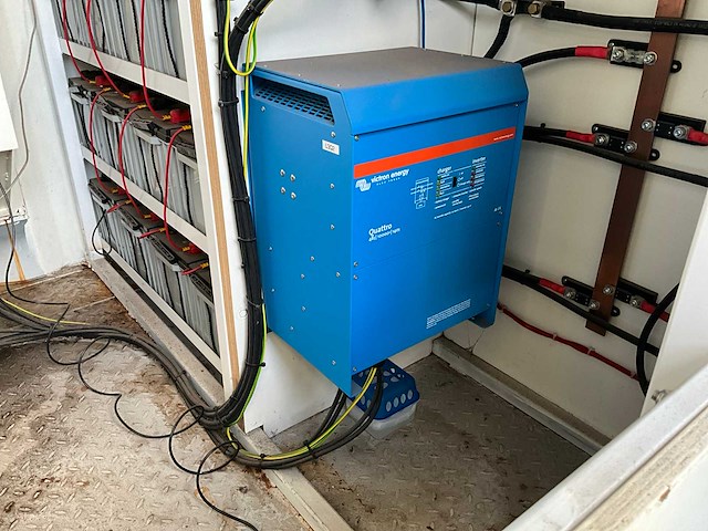 Victron-energie 10 ft greenbatterij 50-container - afbeelding 8 van  22