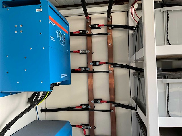 Victron-energie 10 ft greenbatterij 50-container - afbeelding 9 van  22