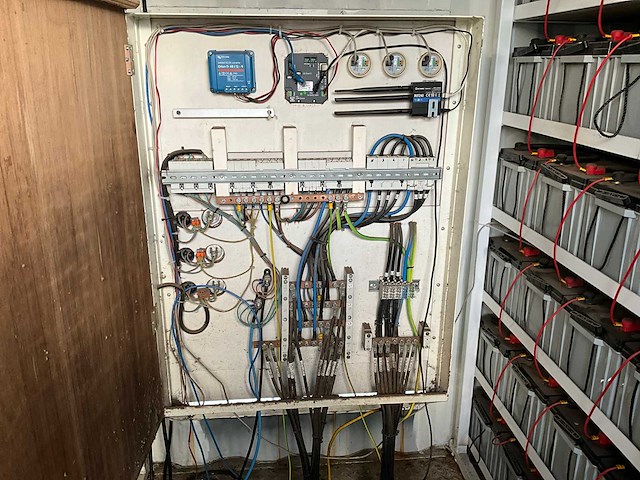 Victron-energie 10 ft greenbatterij 50-container - afbeelding 10 van  22