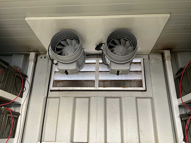 Victron-energie 10 ft greenbatterij 50-container - afbeelding 9 van  20