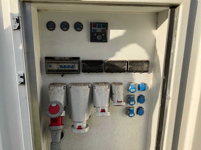 Victron-energie 10 ft greenbatterij 50-container - afbeelding 14 van  19