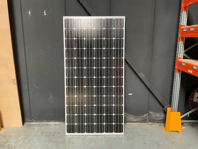 Victron energy - spm300-24/3a - zonnepanelen (2x) - afbeelding 1 van  8