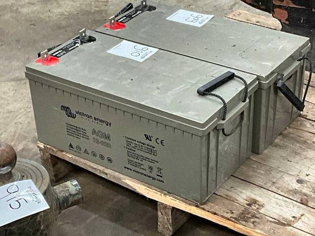 Victron energy agm accu - afbeelding 2 van  2