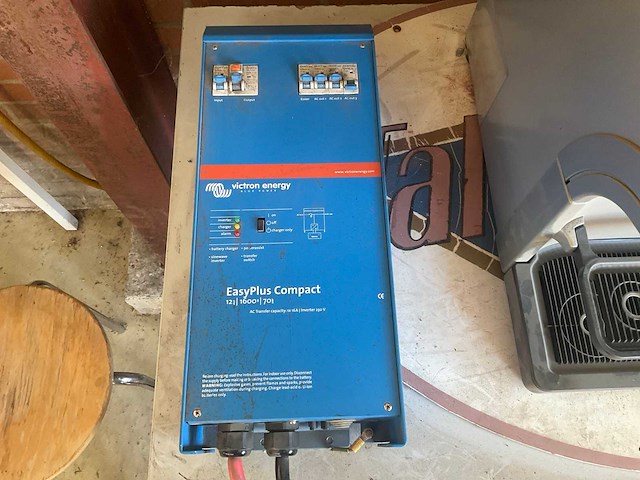 Victron energy easyplus compact acculader - afbeelding 1 van  3