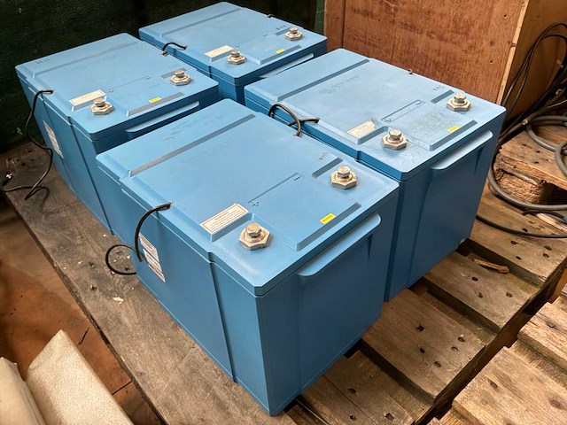 Victron energy lifepo4 lithium batterij (8x) - afbeelding 2 van  3