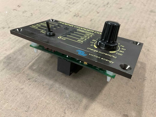 Victron energy phoenix charger control - afbeelding 4 van  4