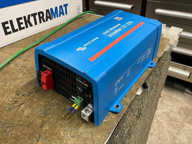Victron inverter 12 / 375 omvormer - afbeelding 3 van  6