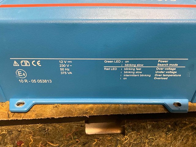 Victron inverter 12 / 375 omvormer - afbeelding 6 van  6